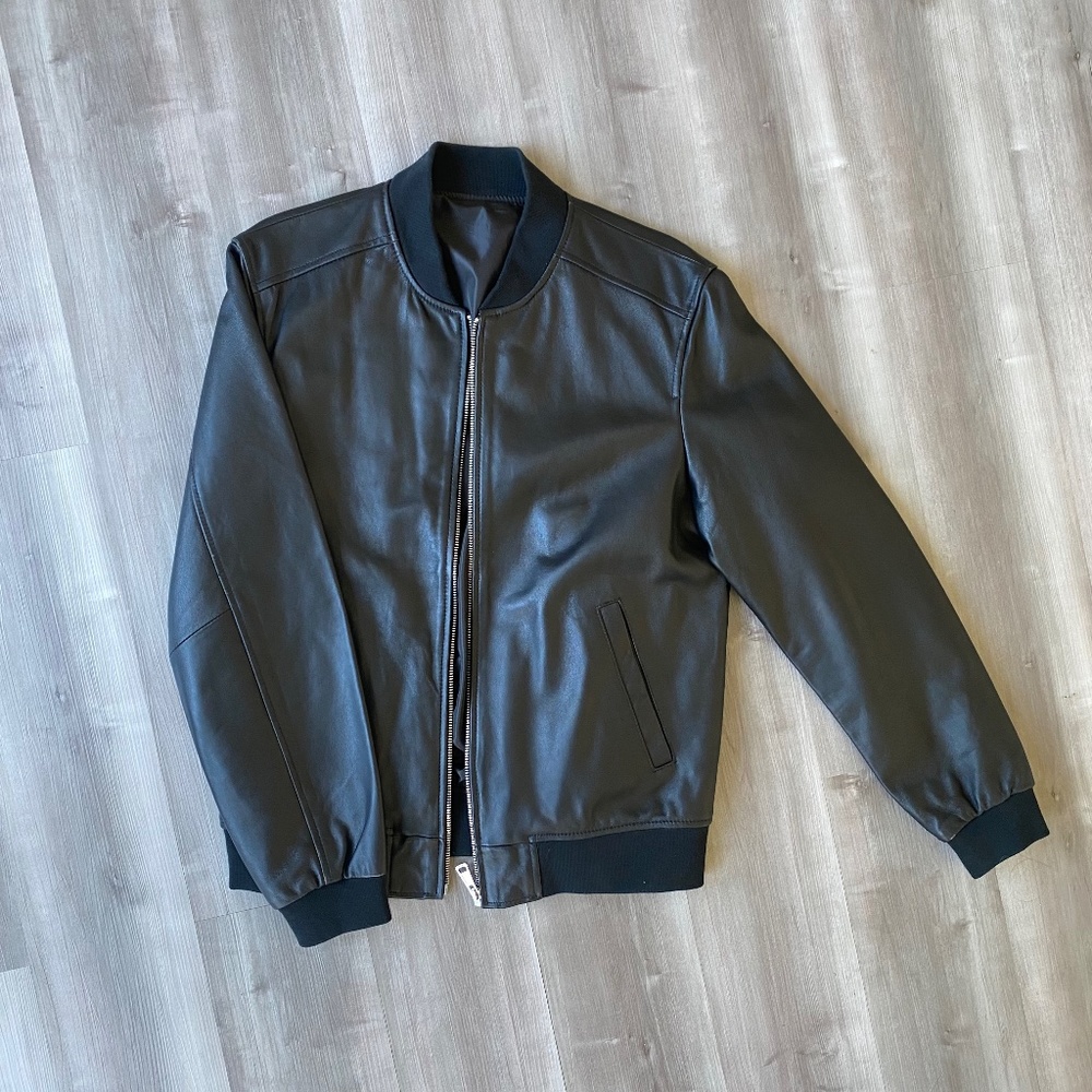 Bomber jacket